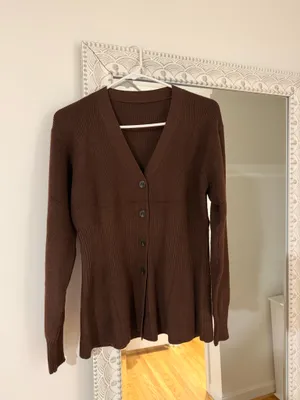 Brown Cardigan Size M thumbnail 2