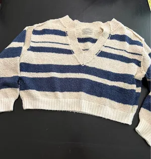 Urban Outfitters Striped Cropped‎ V-Neck Knit Sweater Cream Navy Blue Small Boho thumbnail 1