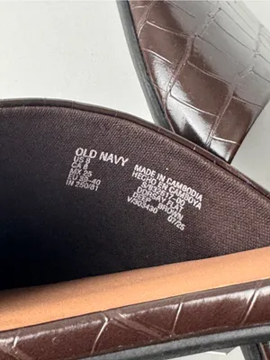 Old Navy Deep Brown Croc-Embossed Square-Toe d'ORsay Women’s Flats Size 8 thumbnail 4