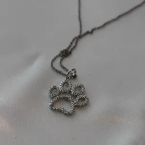 Sterling Paw Print Pendant Necklace thumbnail 2