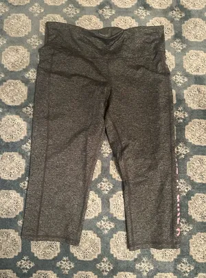 Ideology XL crop leggings grey Run Like a Girl pink logo nwot thumbnail 1