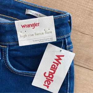Wrangler new with tag high rise fierce‎ flare B18 thumbnail 10