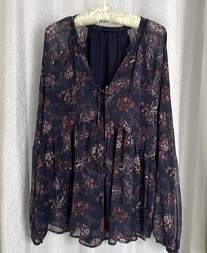 Xhilaration (Target) Chiffon Top Sz: 1x thumbnail 1