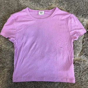 Aritzia Sunday Best Bliss Cropped T-shirt thumbnail 1