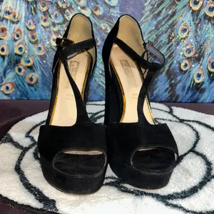 Prima Donna Size 7.5 Black Suede T Strap Platform Chunk Heels thumbnail 4