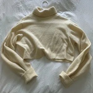 turtleneck cropped a weater  thumbnail 1
