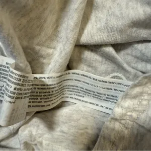 Like New Hollister Must Have Collection Basic Heathered T-Shirt thumbnail 3
