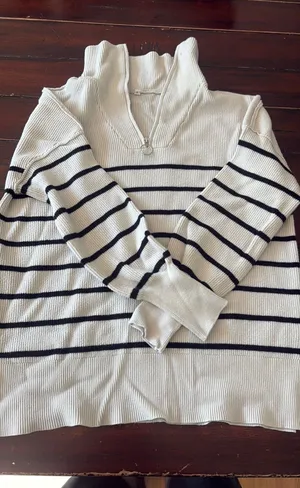 Small Boutique Sweater thumbnail 1
