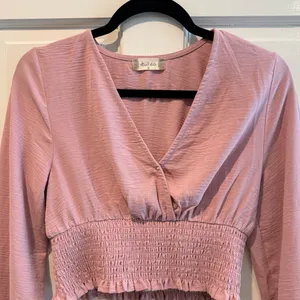 Altar’d State Long Sleeve Flocked V Neck Crop Top‎ Mauve Pink Size Medium thumbnail 3