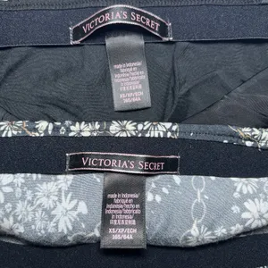Bundle‎ Of Two Victoria’s Secret Satin Skirts Size XS Black Solid Floral Print thumbnail 4