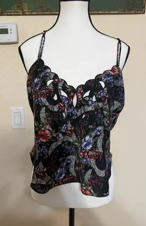 VTG Victoria’s Secret Floral Cutout Camisole Medium Gold Label Tank Top Y2K Cami thumbnail 1