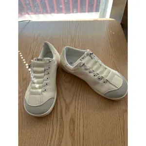 New Women's Lace Up No Tie Sneakers Cream/White size 5.5-6 thumbnail 3