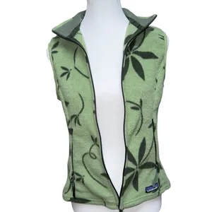Patagonia Women’s Synchilla Fleece Vest Green Floral Print thumbnail 3
