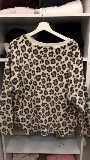 Aerie leopard print sweatshirt in XL thumbnail 2