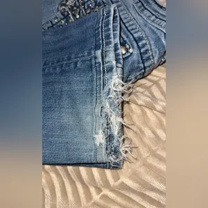 EUC Miss Me Boot Cut Jeans with Cross Embellishment size 30 x 30 thumbnail 7