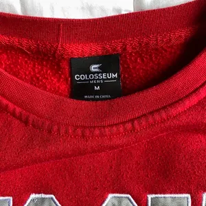 Colosseum Men's Red Ohio State Buckeyes Sweatshirt size Medium thumbnail 3