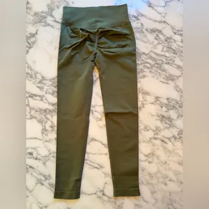 NWOT Seamless Flow High Waisted Butt Lifting Leggings Winter Moss Sz S thumbnail 4