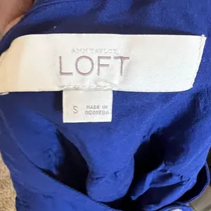 Loft‎ Blue Top thumbnail 4