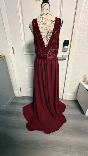 miusol burgundy lace maxi dress size xl - formal evening gown with train (minor flaw) thumbnail 9