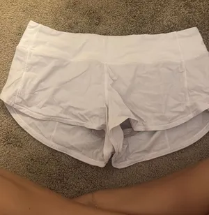 Lululemon Shorts thumbnail 1