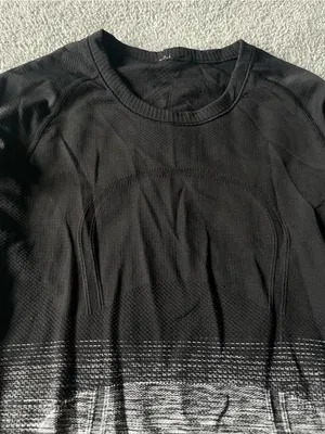 lululemon athletica Black to Gray Ombre Swiftly Long-Sleeve Performance Size 4 thumbnail 2