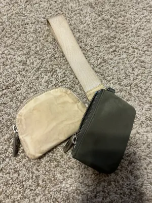 Lululemon Keychain green  thumbnail 4