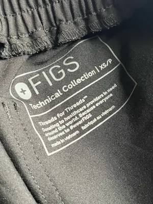 Figs • Yola Black Women's Pull-On Scrub Pants thumbnail 3