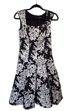 White House Black Market Black 6 White Floral‎ Fit And Flare Dress Day to Night thumbnail 1