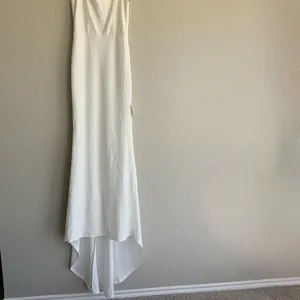 NEW LULUS Regal Classic White Sleeveless Twist-Back Maxi Dress SZ SMALL thumbnail 9