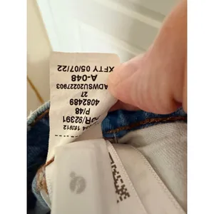 Madewell Relaxed Denim Shorts Women Size 27 Light Blue Distressed Raw Hem NF034‎ thumbnail 7