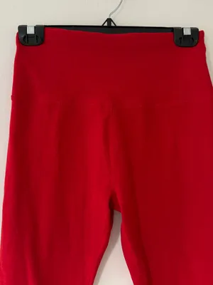 Beyond Yoga Spacedye Caught in the Midi High Waisted Leggings in Holly Red Large thumbnail 4