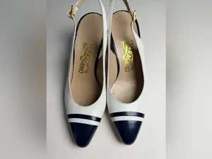 Salvatore Ferragamo Slingback Heels 8B White Navy Leather Italy Vintage 1980’s thumbnail 6