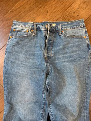 Levi’s Wedgie Straight High Rise Jeans Medium Wash Size 32 - C73-021 thumbnail 2
