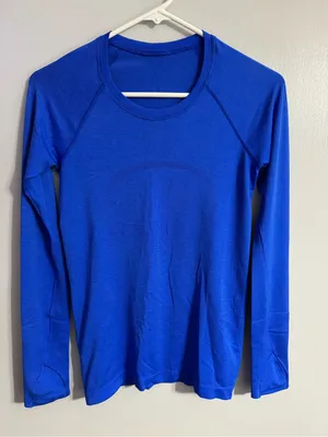 Lululemon Athletica Long-Sleeve Crew Top in Royal Blue Size 4 thumbnail 10