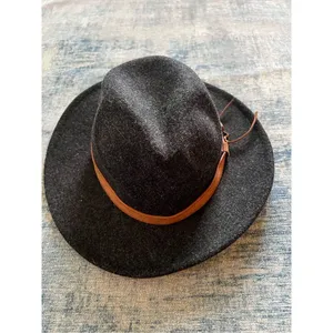 Heathered Black Felt Wool Blend Hat w Brown Strap thumbnail 2
