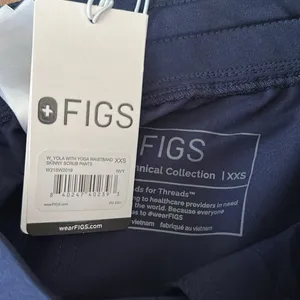 Figs Yola Petite Skinny Scrub Pants thumbnail 8