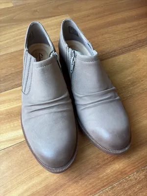 Clarks shoes thumbnail 1