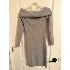 Wilfred Aritzia Gray Wool Blend Off The Shoulder‎ Italian Knit Midi Dress Size S thumbnail 4
