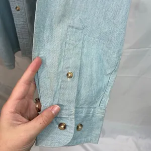 Vintage ACME‎ light wash blue denim embroidered looney tunes button cotton shirt thumbnail 6