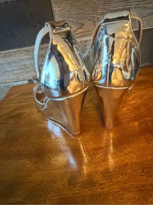Lauren Lorraine Silver Metallic Peep-Toe Wedge Sandals Size 6 thumbnail 6