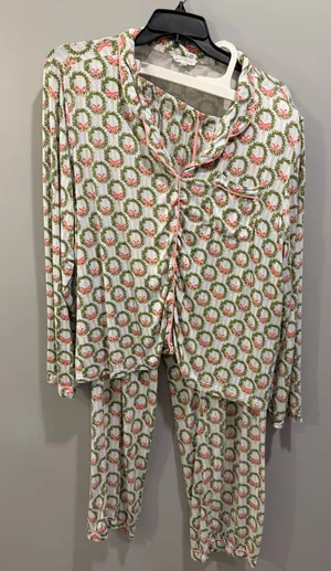 Mary Square Charlotte Long Sleeve Button-Up Pajama Top and Pants Set Deck The Halls thumbnail 6