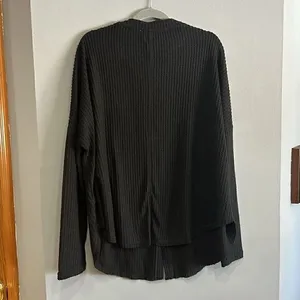 Umgee Black‎ Waffle Knit Cardigan Button Front Oversized V-Neck Sweater M thumbnail 2