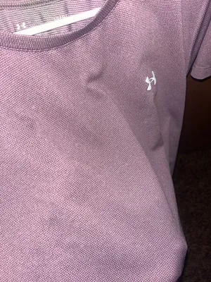 Women’s Under Armour shirt  thumbnail 4