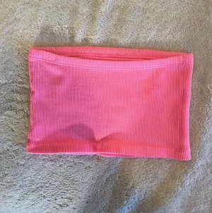 Gilly Hicks Hot pink strapless crop top thumbnail 2