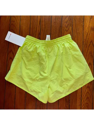 Lululemon Court Rival Short High Rise 3” Perforated, Sour Grape Size 4 NWT thumbnail 2