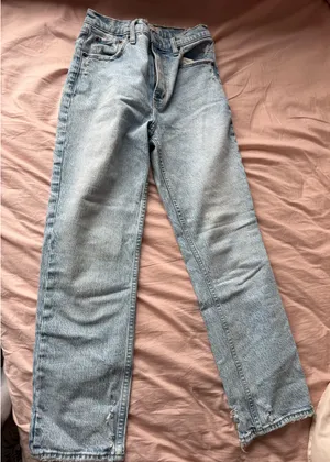 Abercrombie High-Rise Jeans Straight Ultra 90s thumbnail 1