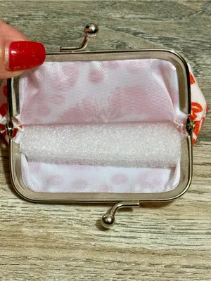 NEW Red Kiss Lip Print Kiss-Lock Coin Purse Pouch Wallet Red White Silver thumbnail 2