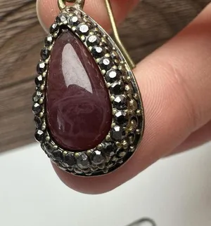 Lia Sophia Plum Red Teardrop Rhinestone Dangle Pierced Earrings Bronze Tone thumbnail 10