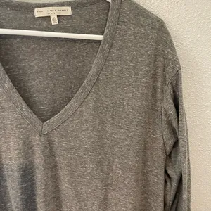 UO tee thumbnail 2