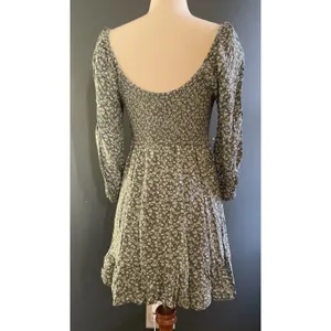 Hollister Smocked Floral‎ Print Long Sleeve Mini Dress Green Size S thumbnail 2